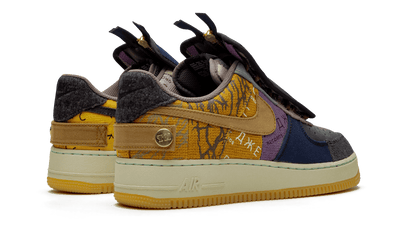 CHAUSSURES NIKE TRAVIS AF1 FOSSIL